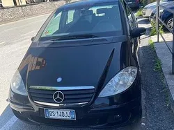 Usata 2009 Mercedes A200 Elegance Tre volumi | 1950 € (Buon prezzo)