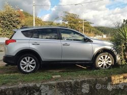 Usata 2013 Toyota RAV4 SUV | 13.200 € (Buon prezzo)