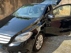 Nero Usata 2014 Mercedes B180 Monovolume | 7000 €