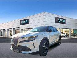Bianco sempione con tetto nero Nuova 2025 Alfa Romeo Junior Edizione Speciale SUV | 31.200 € (Cara)