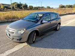 Usata 2006 Opel Astra Tre volumi | 1800 € (Buon prezzo)