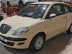 Beige Usata 2004 Lancia Ypsilon Due volumi | 2700 € (Molto cara)