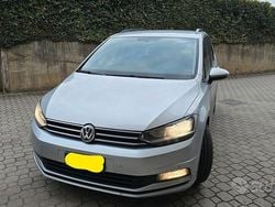 Grigio Usata 2016 VW Touran Monovolume | 10.000 € (Buon prezzo)