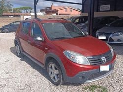 Rosso Usata 2010 Dacia Sandero Stepway Tre volumi | 1950 € (Buon prezzo)