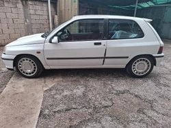 Bianco Usata 1991 Renault Clio | 15.000 €