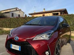 Usata 2019 Toyota Yaris Hybrid Tre volumi | 14.500 € (Cara)