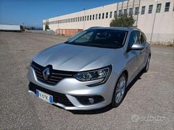 Usata 2017 Renault Mégane IV Tre volumi | 8800 € (Buon prezzo)