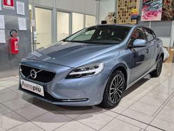 Blu/azzurro Usata 2017 Volvo V40 Momentum Station wagon | 9500 € (Buon prezzo)