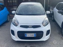 Bianco Usata 2015 Kia Picanto City Due volumi | 5499 € (Buon prezzo)