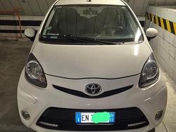 Bianco Usata 2012 Toyota Aygo Connect Style Due volumi | 6300 €