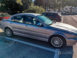 Grigio Usata 2007 Jaguar X-type Executive Tre volumi | 3500 € (Buon prezzo)