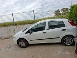 Bianco Usata 2006 Fiat Punto Due volumi | 1600 € (Buon prezzo)