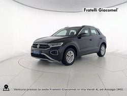 Deep black perlato Usata 2024 VW T-Roc Life SUV | 25.400 € (Buon prezzo)