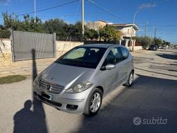 Grigio Usata 2008 Mercedes A180 Tre volumi | 2400 € (Buon prezzo)