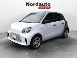 Bianco&nero Usata 2021 Smart ForFour Electric Drive Pulse Tre volumi | 12.100 € (Buon prezzo)