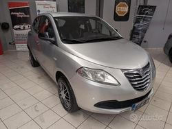 Grigio Usata 2013 Lancia Ypsilon Silver Due volumi | 4999 € (Buon prezzo)