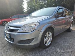Grigio Usata 2008 Opel Astra Tre volumi | 1500 € (Buon prezzo)