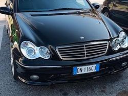 Nero Usata 2004 Mercedes C30 AMG AMG Tre volumi | 9000 €
