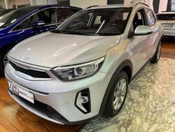Argento Usata 2022 Kia Stonic Urban SUV | 13.500 € (Buon prezzo)