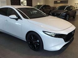 Vari colori Nuova 2025 Mazda 3 Homura-Line Tre volumi | 25.900 € (Ottimo prezzo)