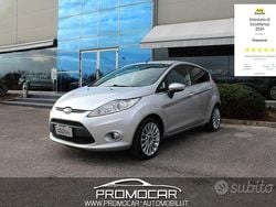 Grigio Usata 2012 Ford Fiesta Titanium Tre volumi | 3500 € (Buon prezzo)