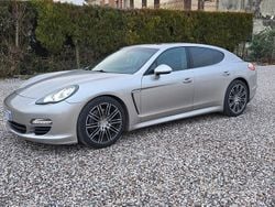 Grigio Usata 2012 Porsche Panamera Platinum Edition Tre volumi | 24.000 € (Buon prezzo)
