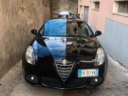 Nero Usata 2011 Alfa Romeo Giulietta Due volumi | 7000 €