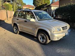 Grigio Usata 2001 Suzuki Grand Vitara Station wagon | 7000 € (Buon prezzo)