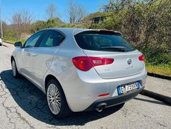 Grigio Usata 2012 Alfa Romeo Giulietta Exclusive Due volumi | 10.500 € (Molto cara)