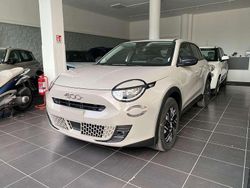 Beige Nuova 2025 Fiat 600 Icon SUV | 22.500 €