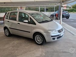 Argento Usata 2009 Fiat Idea Monovolume | 3800 € (Cara)
