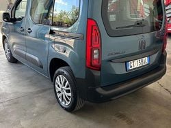 Gray Nuova 2025 Fiat Doblò Monovolume | 25.900 €