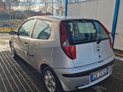 Grigio Usata 2004 Fiat Punto | 1700 € (Buon prezzo)