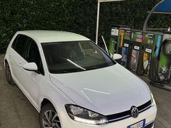 Usata 2017 VW Golf VII Highline Tre volumi | 13.000 € (Ottimo prezzo)