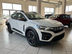 Bianco Nuova 2025 Dacia Sandero Extreme Due volumi | 19.500 € (Cara)