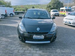 Nero Usata 2011 Renault Clio III Due volumi | 4499 € (Molto cara)