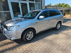 Usata 2014 Mitsubishi Outlander SUV | 13.900 €