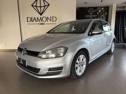 Argento Usata 2014 VW Golf VII Comfortline Tre volumi | 10.000 € (Buon prezzo)