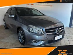 Grigio Usata 2015 Mercedes A180 Executive Tre volumi | 9900 € (Buon prezzo)