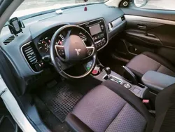 Bianco Usata 2014 Mitsubishi Outlander Intense SUV | 11.000 € (Cara)