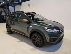 Verde Nuova 2025 Dacia Sandero Extreme Due volumi | 19.480 € (Cara)