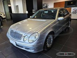 Argento Usata 2003 Mercedes E220 Elegance Tre volumi | 4500 € (Buon prezzo)
