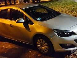 Grigio Usata 2014 Opel Astra Station wagon | 7700 € (Buon prezzo)
