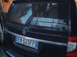 Usata 2012 Lancia Voyager Monovolume | 5000 € (Super prezzo)