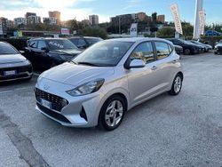 Grigio Usata 2022 Hyundai i10 Due volumi | 12.700 € (Buon prezzo)