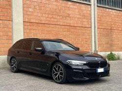 Carbon black metallizzato Usata 2022 BMW 520 M Sport Station wagon | 41.000 €