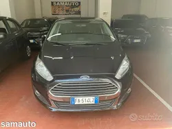 Usata 2015 Ford Fiesta Due volumi | 6400 € (Buon prezzo)