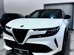 Bianco Nuova 2025 Alfa Romeo Junior Edizione Speciale SUV | 31.900 € (Buon prezzo)
