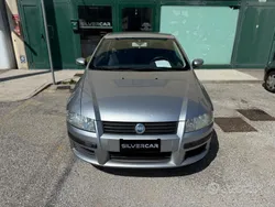 Blu Usata 2004 Fiat Stilo Active Tre volumi | 1950 € (Buon prezzo)
