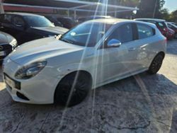 Bianco pastello Usata 2012 Alfa Romeo Giulietta Distinctive Tre volumi | 4500 € (Buon prezzo)